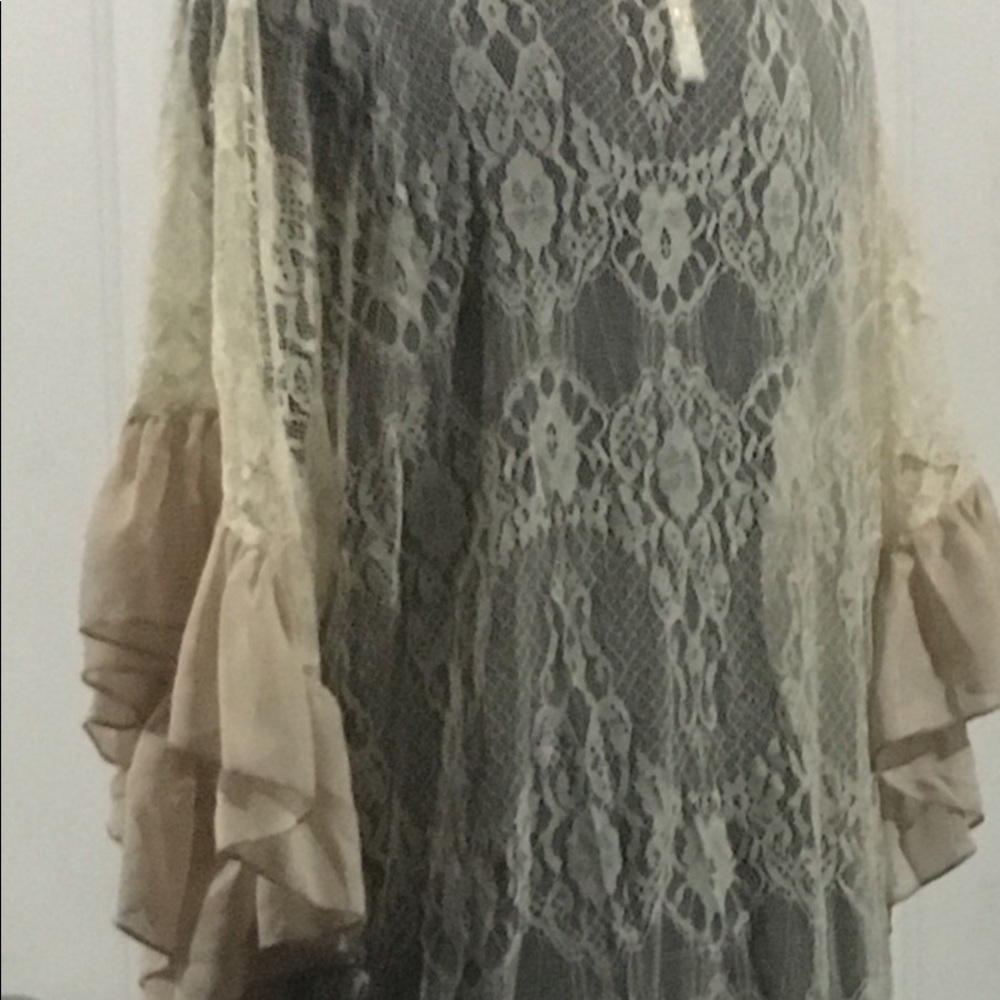 2tee Couture Lace Top